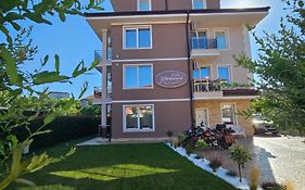 Villa Yanevi